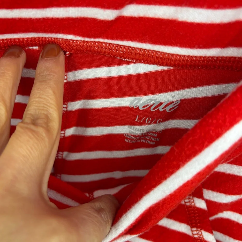 Aerie Red and White Striped Pajama Set Women’s Size Large‎